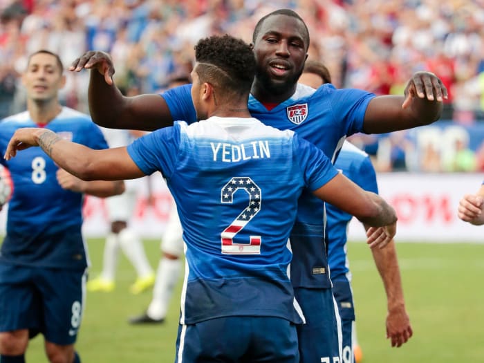 yedlin-altidore-guatemala-usa-gallery.jpg